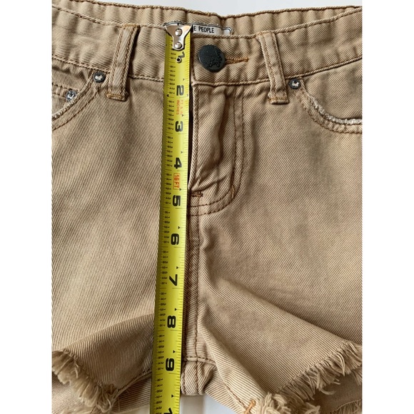 Free People Distressed Fray Hem Jean Shorts 24 - Picture 14 of 15